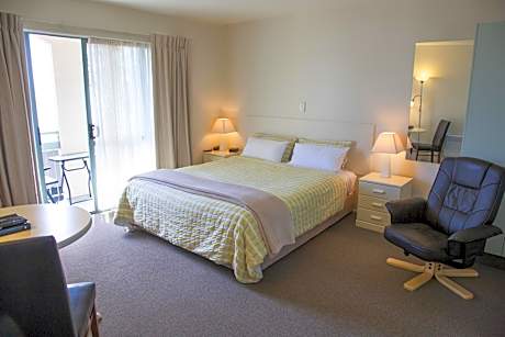 Studio with Disability Access - Ground Floor