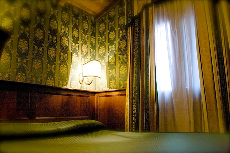 Hotel Lux