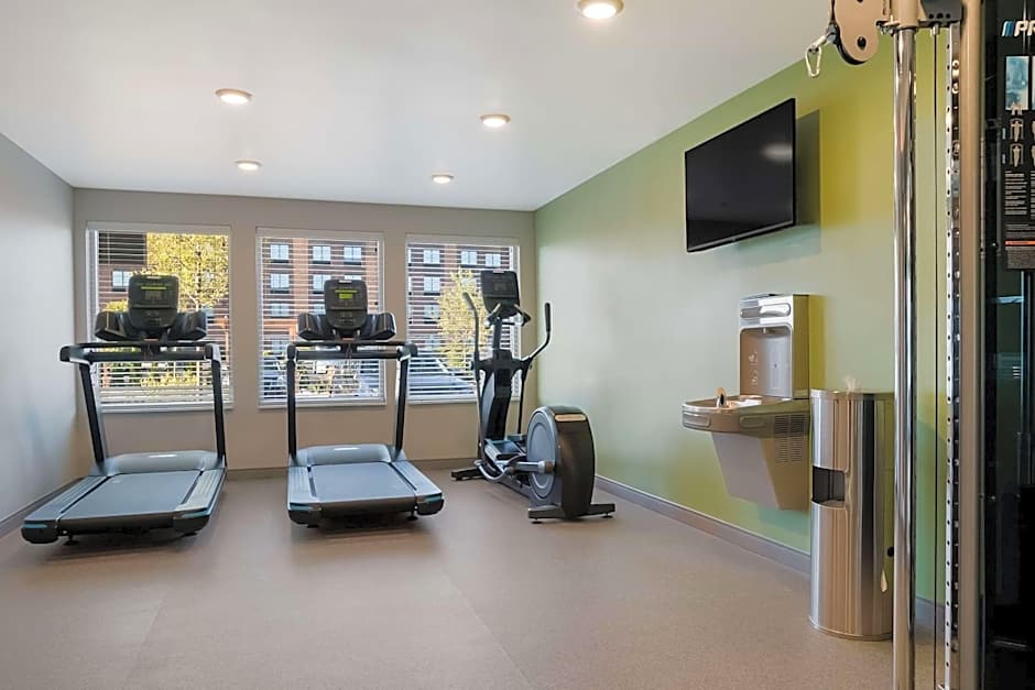 WoodSpring Suites Detroit Sterling Heights
