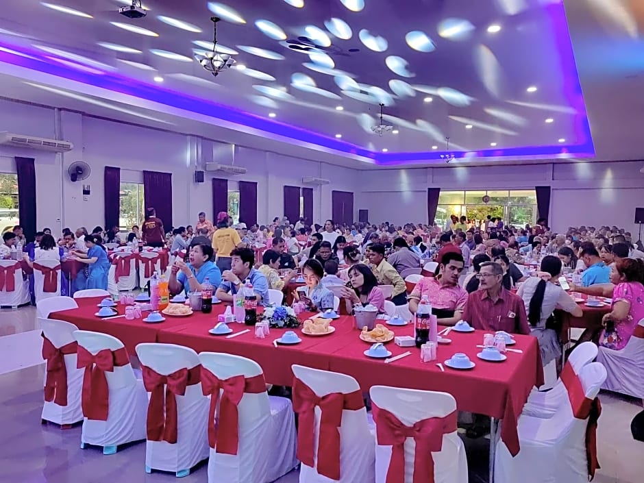 Trang Villa Hotel and Water Park