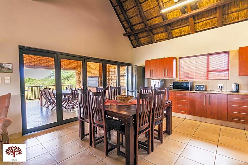 Zebula Golf and Wildlife Estate - Spectacular View Pax 13 - Moi Signature Luxury villa