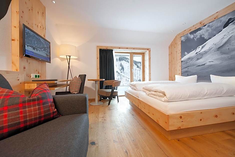 Mondschein Hotel & Chalet Ski-In Ski-Out Luxus am Arlberg