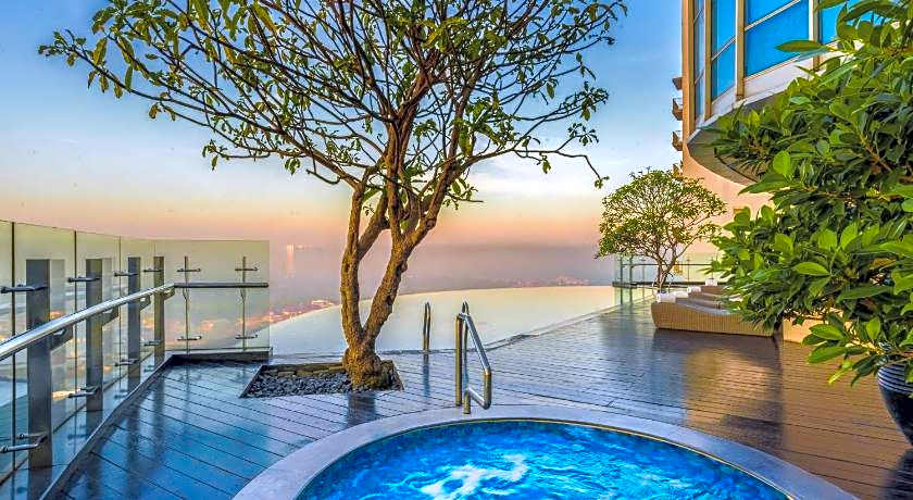 Hotel Ciputra World Surabaya