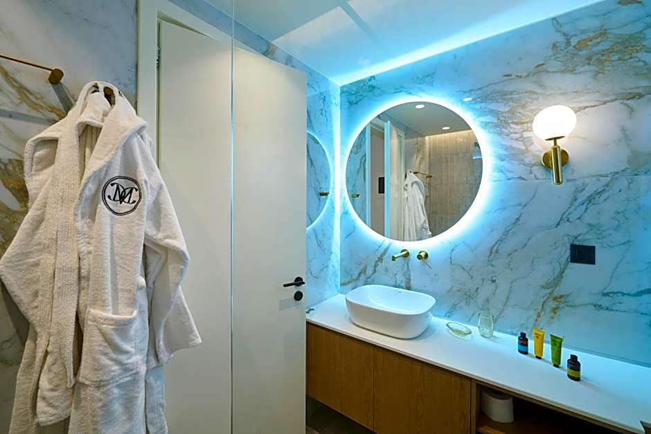 Monarco Executive Rooms