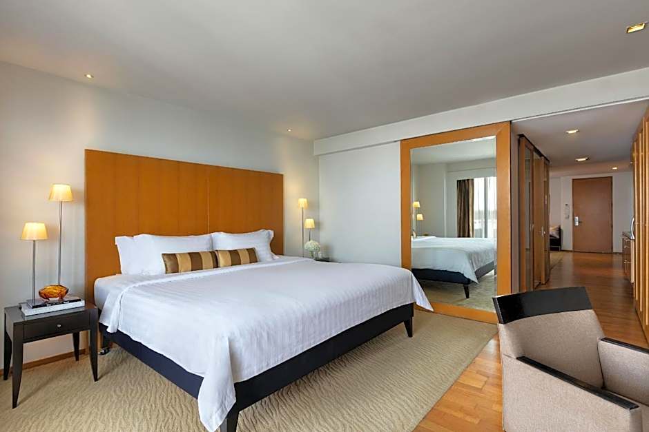 Photo 1 of 13 of Club Suite, River View, Tower