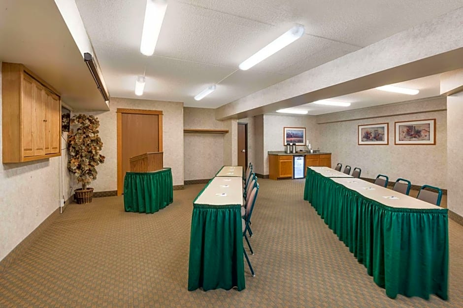 Days Inn & Suites by Wyndham Bozeman
