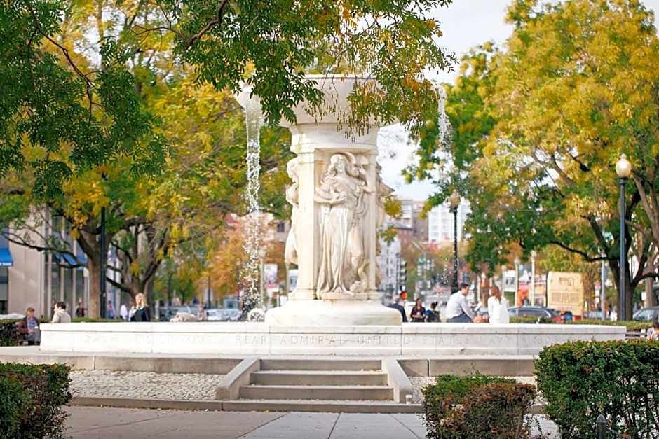 Kimpton George Hotel by IHG