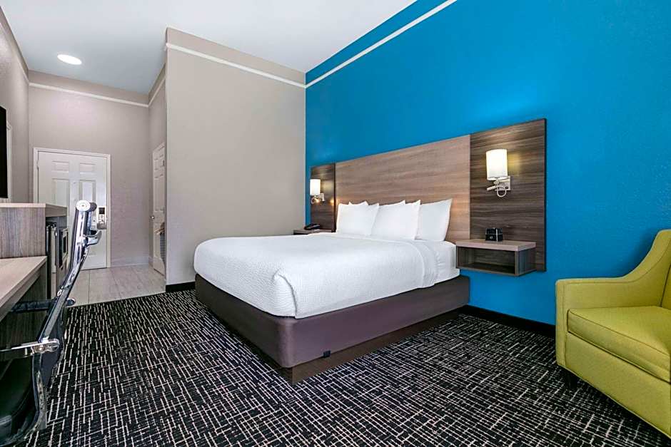 La Quinta Inn & Suites by Wyndham Weatherford