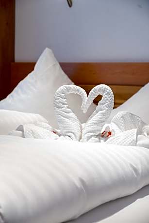 Double Room with Terrace and Lake View