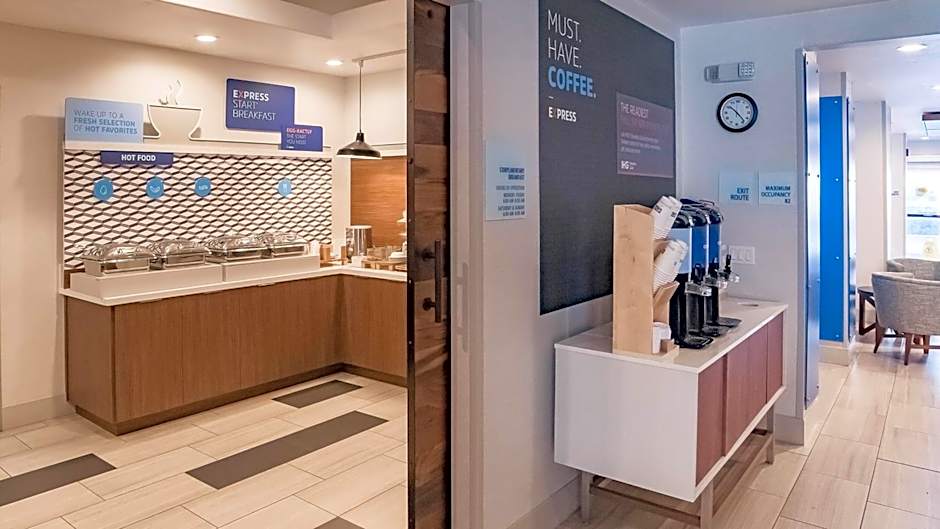 Holiday Inn Express Porterville By IHG