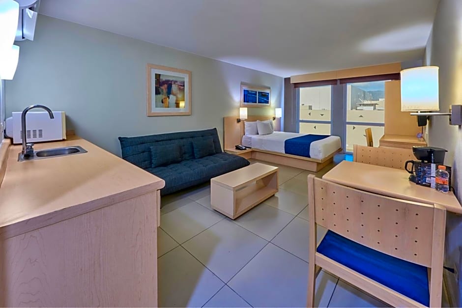 City Express by Marriott Manzanillo