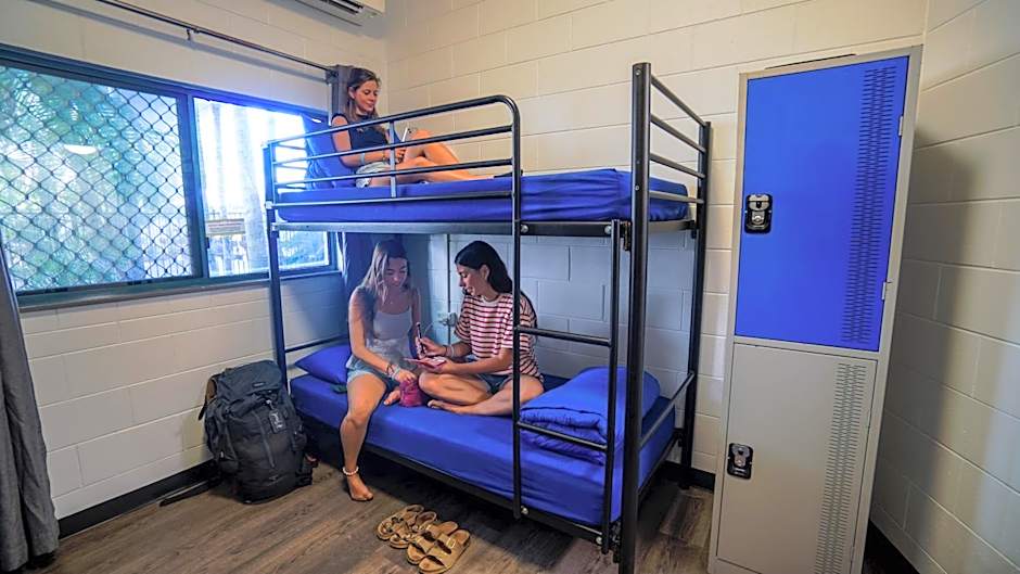 Summer House Backpackers Cairns