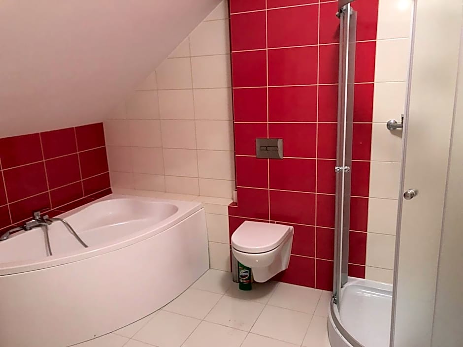 HGS Home Noclegi Pracownicze Parking , Łazienki