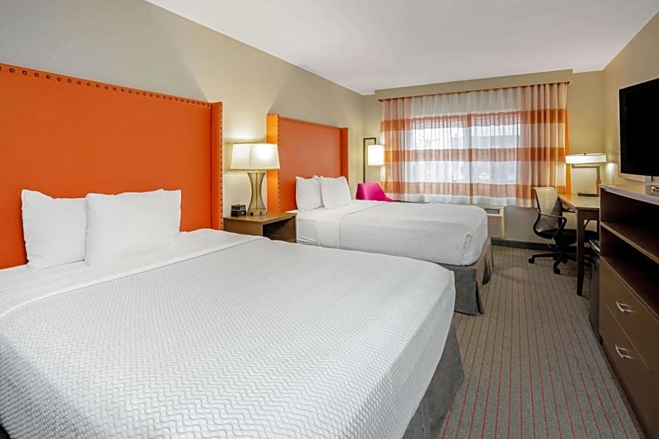 La Quinta Inn & Suites by Wyndham Seattle-Federal Way
