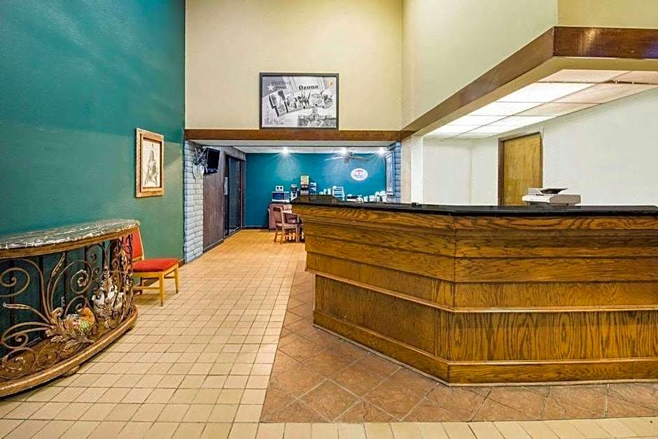 Republic Hotel of Ozona