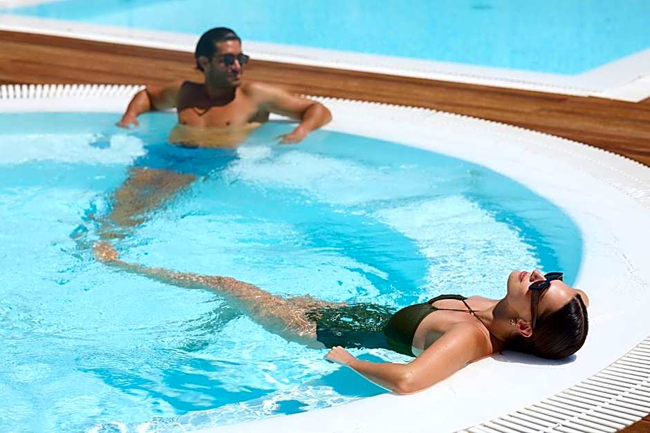 Golden Milos Beach Ηouse by Domotel