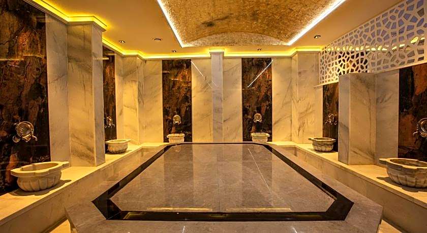 Ramada Hotel & Suites by Wyndham Kusadasi