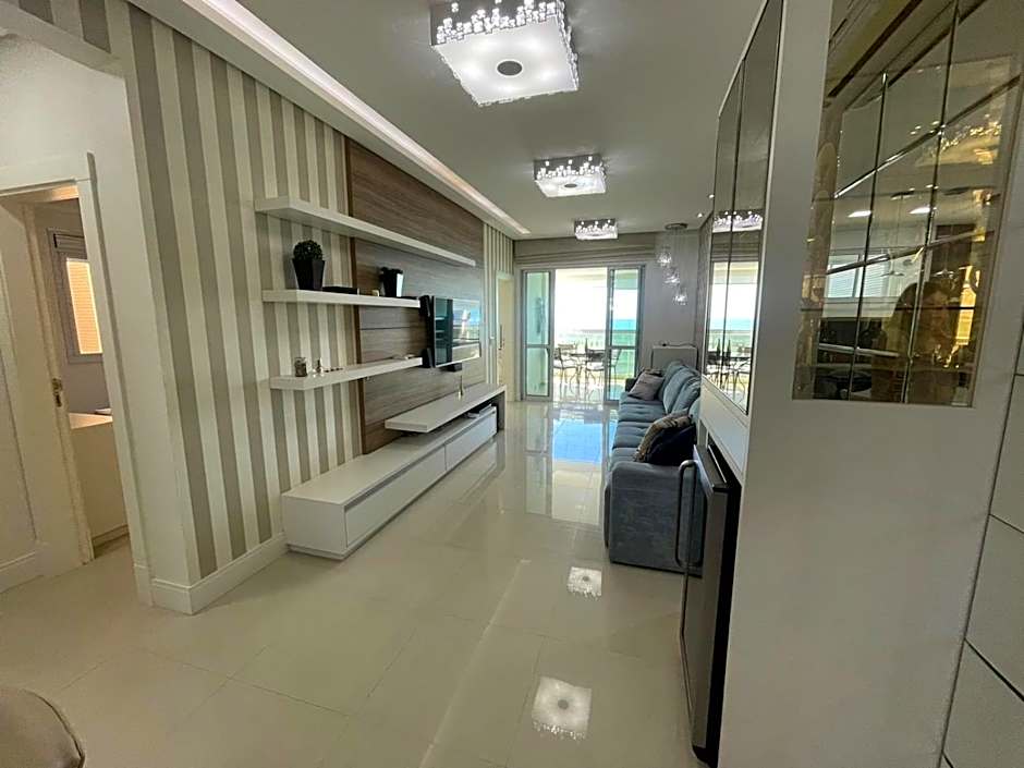 Cód 21- Apartamento com vista frente mar!