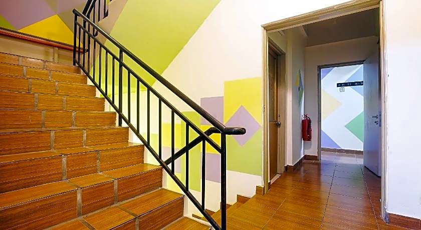 Hotel O Night Queen salak Tinggi