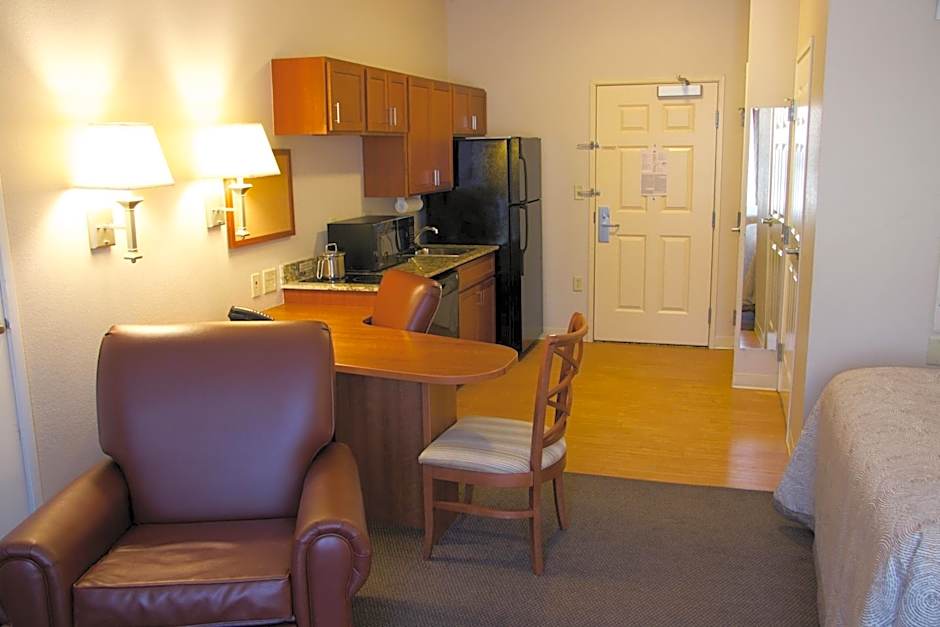 Candlewood Suites Champaign Urbana Univ Area Hotel By IHG