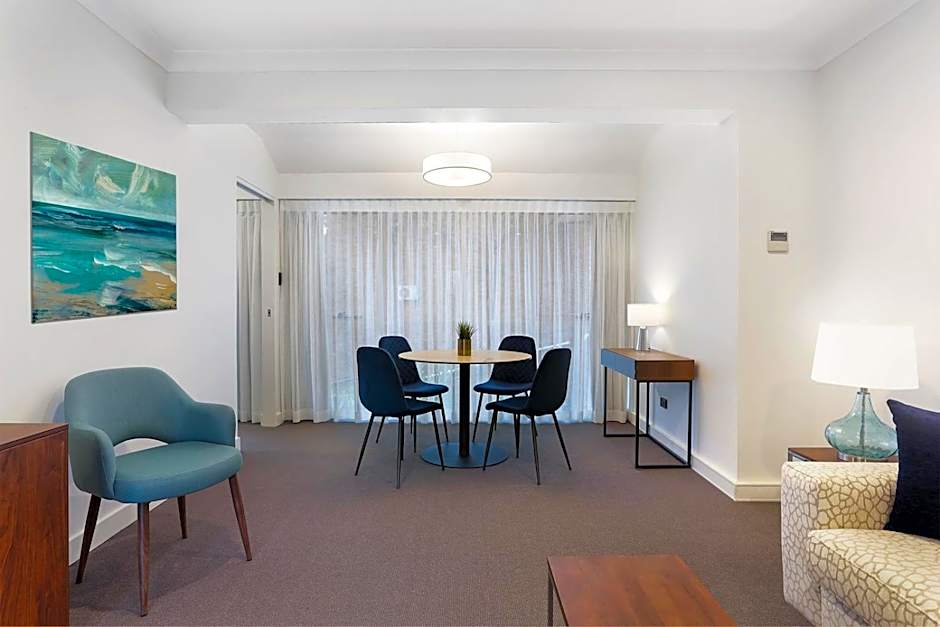 Killara Hotel & Suites