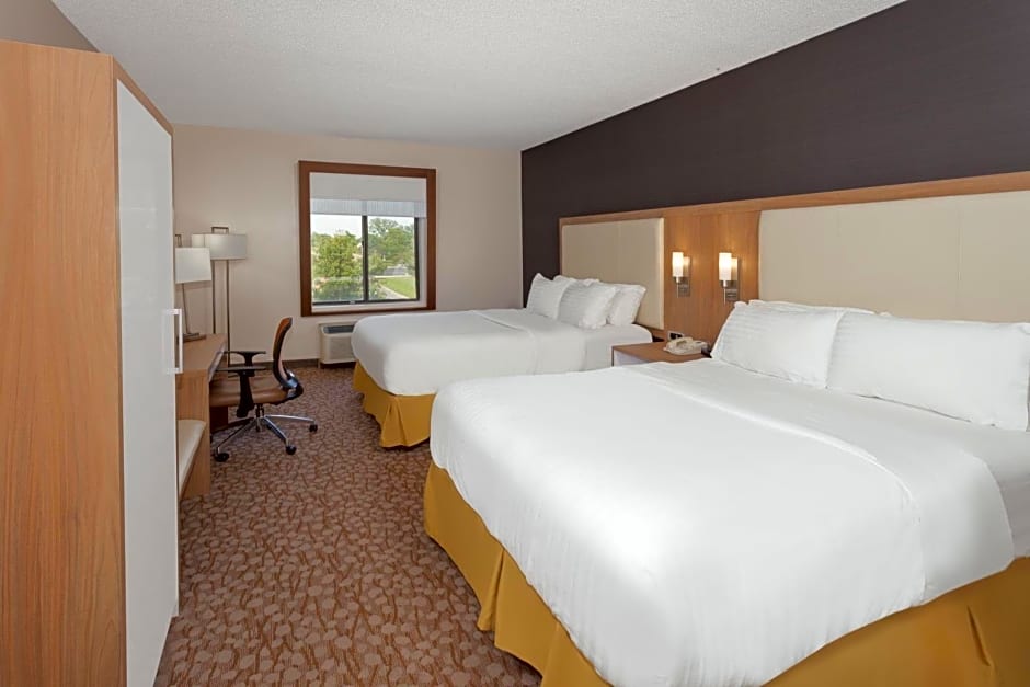 Holiday Inn Express Hotel & Suites Brookville, an IHG Hotel