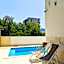 Hotel Larimar