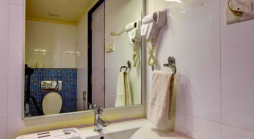 Hotel Lotus Ivy Studios Near Pune Airport