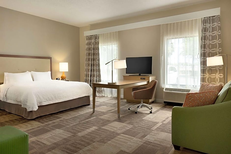 Hampton Inn By Hilton And Suites Largo, Fl