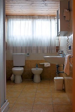 Basic Triple Room