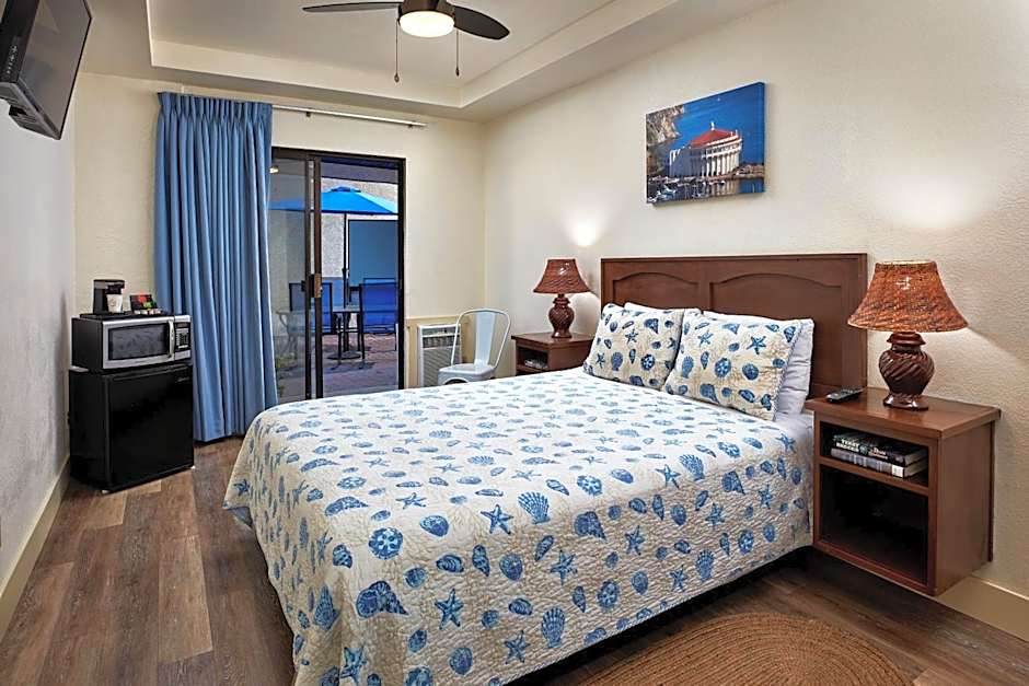 Seaport Village Inn, Avalon