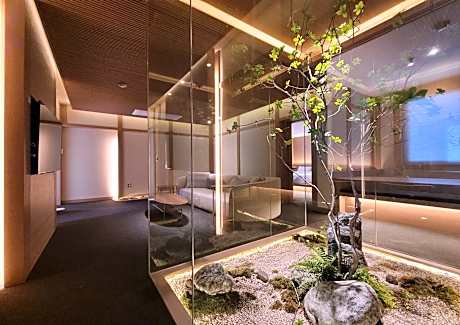 1D UH SUITE Premier Family(No Parking)