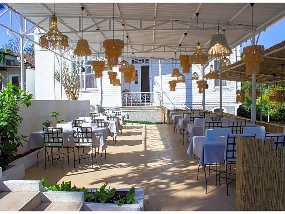 IKIGAI VILLA RIFAT HOTEL