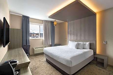 Executive King Room - Non-Smoking