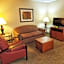 La Quinta Inn & Suites by Wyndham Appleton-College Avenue