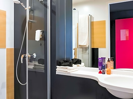 Classic Room With 1 Double Bed