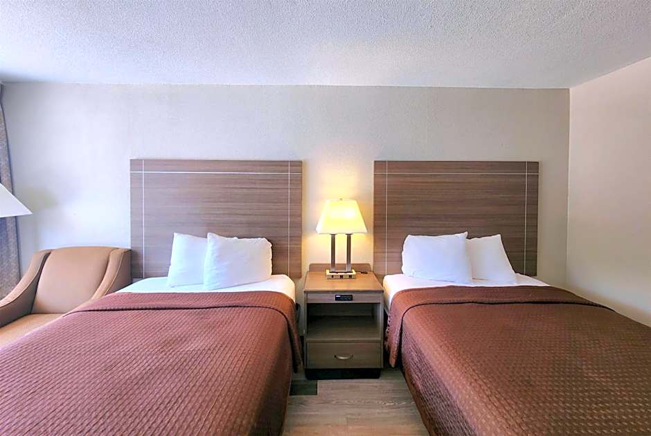 Days Inn by Wyndham Seguin TX