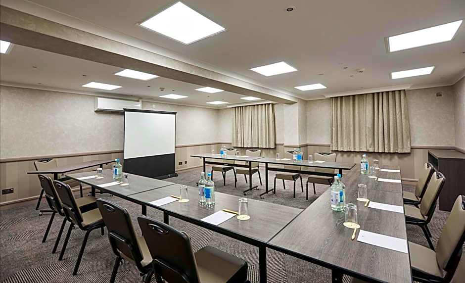 DoubleTree by Hilton Bristol North