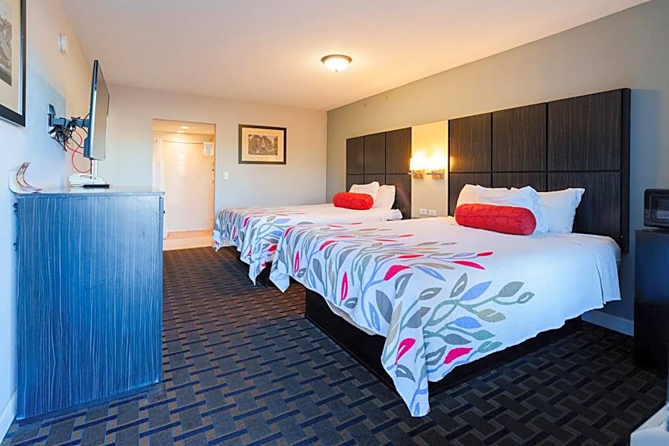 Photo 1 of 12 of 2 Queen Beds
