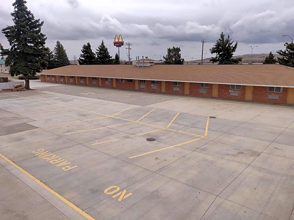 Skyline Motor Inn