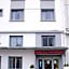 Le Petit Majestic