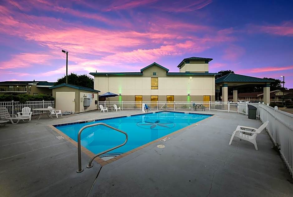 Quality Inn Jacksonville near Little Rock Air Force Base