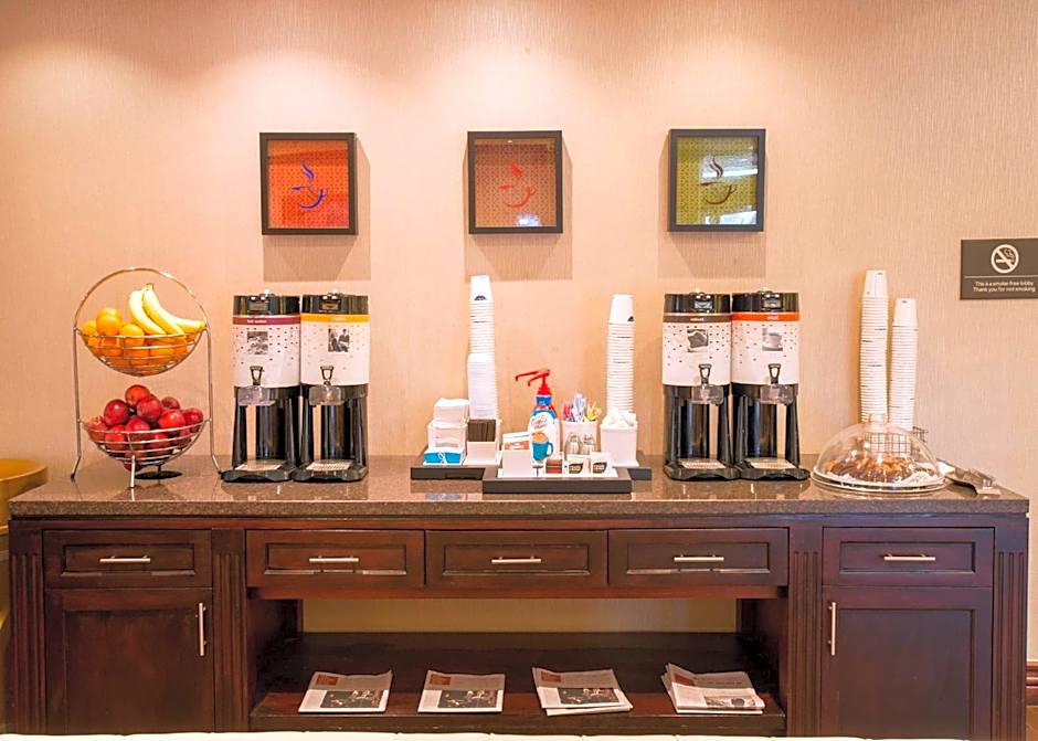 Hampton Inn By Hilton Toronto-Mississauga West, Ontario, Canada