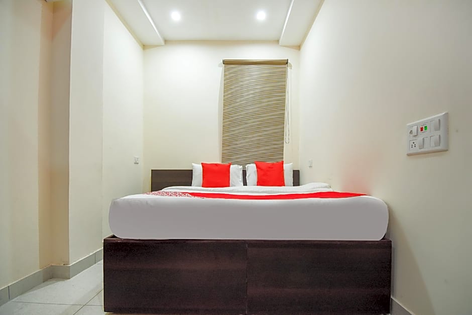 Happy Living 1819 by OYO Rooms – Ludhiana, NY