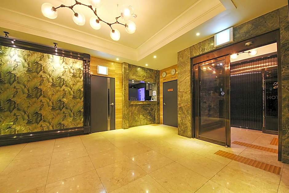 Ever Tourist Hotel