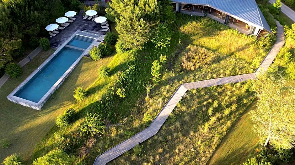 Les Échasses Golf & Surf Eco Lodge