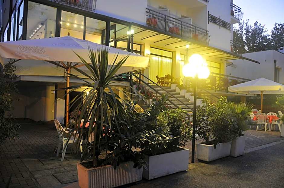 Hotel Lux