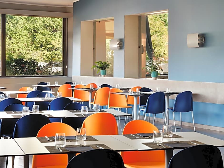 Holiday Inn Express Milan-Malpensa Airport By IHG