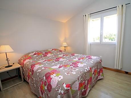 Villa-Traditional-Private Bathroom-Park View