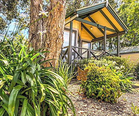 Original Queen Cabin